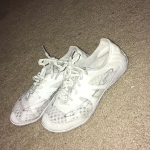 Nfinity vengeance shoes size 4.5